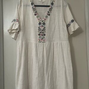 Entro Cream Midi Dress with Floral Accents
